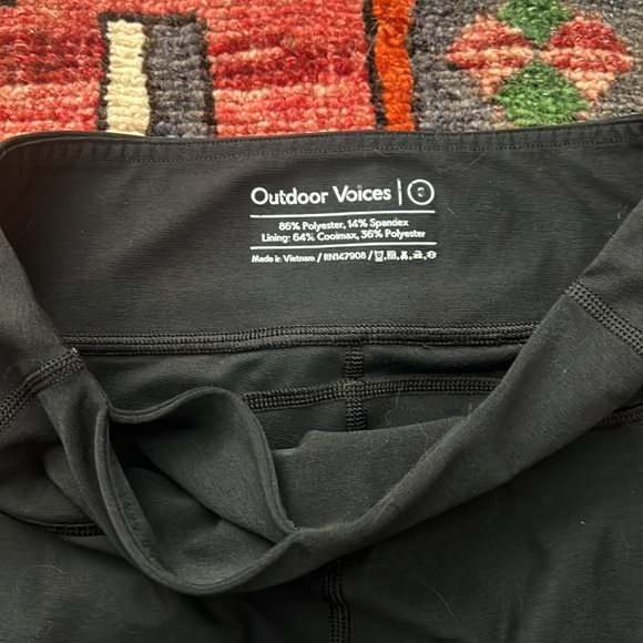 Outdoor Voices Warmup 3/4 Leggings - Picture 2 of 4